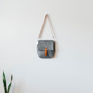 CAM'S MESSENGER BAG ADJUSTABLE LEATHER STRAP